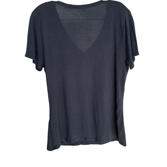 Black V-Neck Short Sleeve Top SOFT!!!  Lightweight  Size Large - Picture 3 of 6